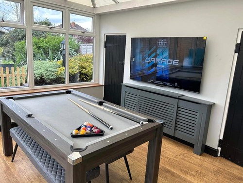 Pool table 6ft 1 - table, dining